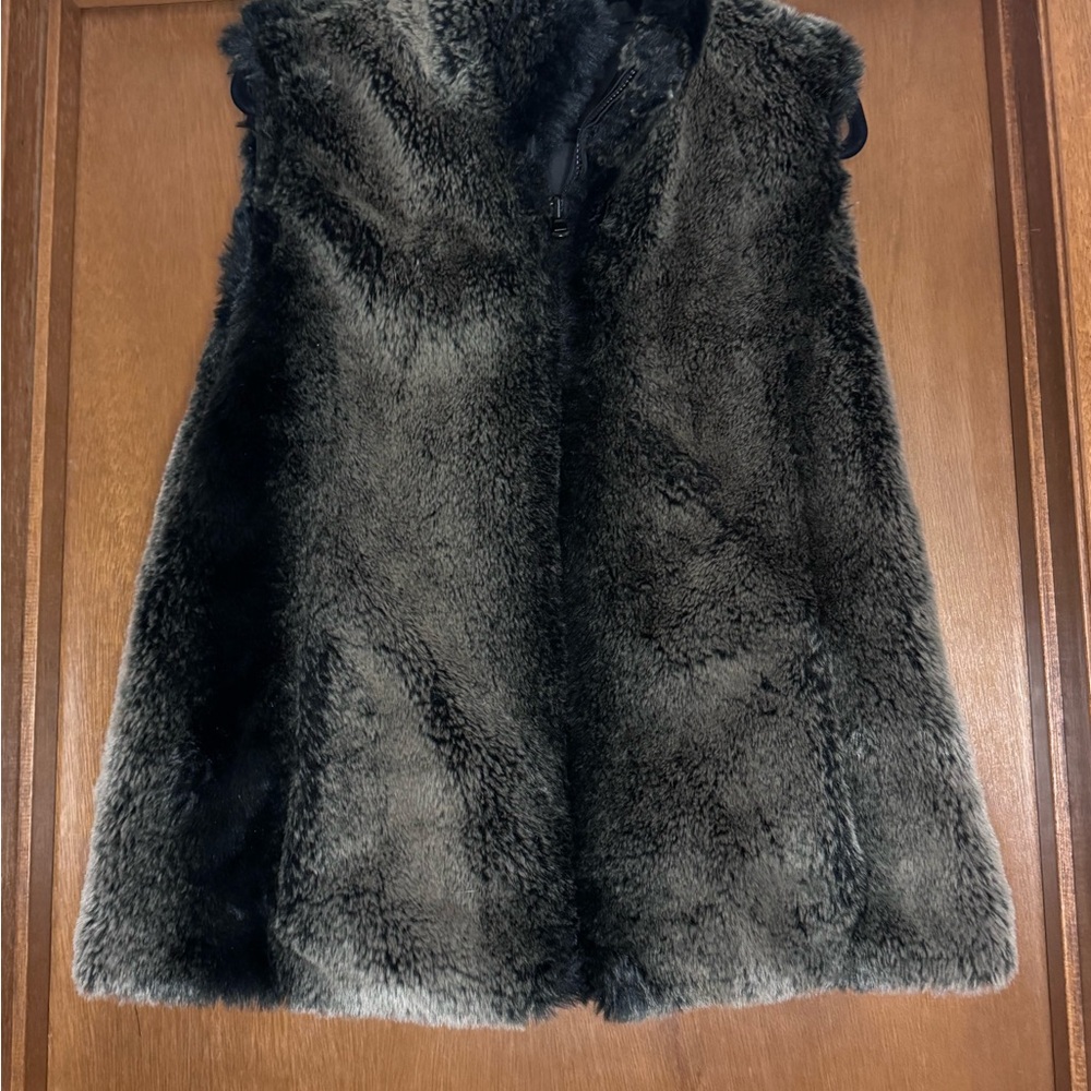 Faux Fur Vest in Black/Gray